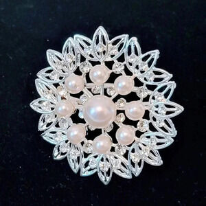 Scarf Holder Accessory Ring NWOT Silver Tone Rhinestones Faux Pearl 2 1/4"
